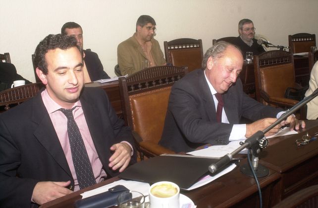 Un joven Pablo Javkin, concejal por aquel entonces, junto a Federico Steiger.