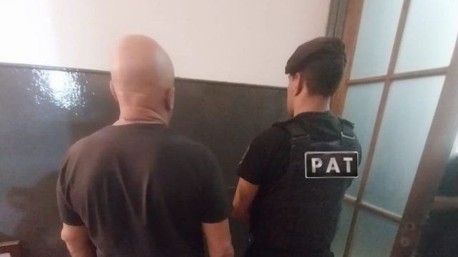 Jorge B. quedó bajo arresto tras el reclamo por las multas que le habían hecho.