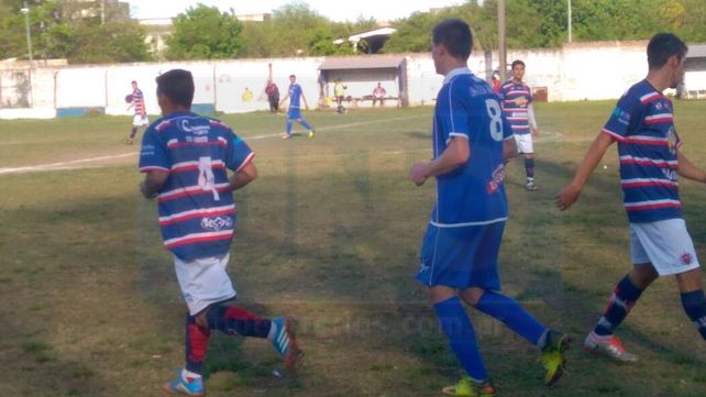 La Gloria venció a Ciclón y es líder de la Zona B
