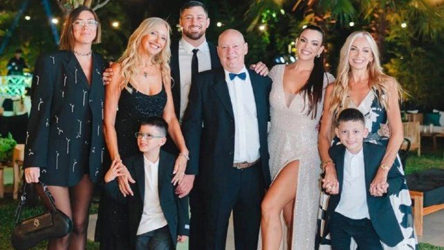 El paranaense Javier Ortega Desio y Belu Lucius celebraron ocho años de casados.