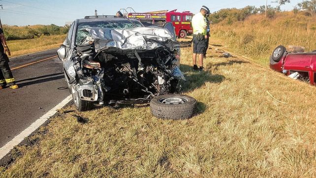 Un fuerte choque frontal en la ruta 12 dejó un fallecido