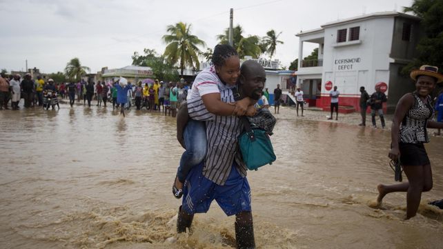 El huracán Matthew devastó Haití y castigó a Cuba en su camino hacia Bahamas y Florida