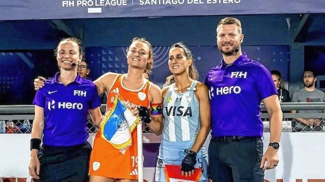 El partido entre Las Leonas y Países Bajos fue demorado más de una hora por tormenta eléctrica hasta que fue suspendido de manera definitiva.