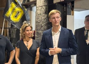 Vamos a terminar con los privilegios de la política de esta ciudad, como lo hizo Milei a nivel nacional