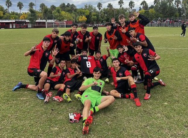 La 7ª de AFA de Newells goleó 8 a 0 a Talleres.