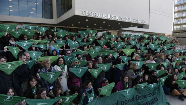 El pañuelazo a favor del aborto legal que se hizo en el Centro de Justicia Penal.&nbsp;