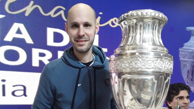 Leonardo Volpe es historiador y forma parte del departamento de cultura de Newell's.