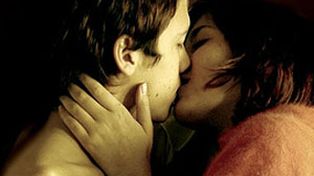 Los besos apasionados ayudan a elegir la pareja adecuada y prolongar la relación amorosa