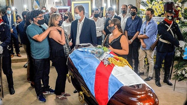 Despidieron a Jorge Busti en el Salón Blanco de Casa de Gobierno