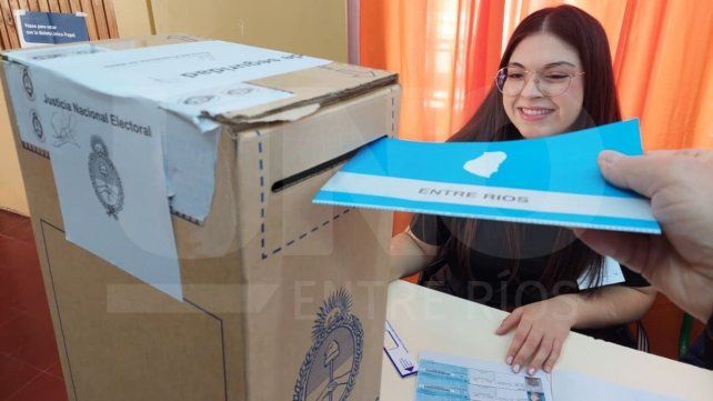 ESCUELA MALVINAS. Elecciones 2025: Los ciudadanos votan en las escuelas entrerrianas ESCUELA MALVINAS. Elecciones 2025: Los ciudadanos votan en las escuelas entrerrianas