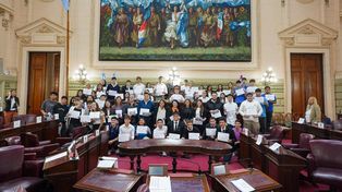 Galnares presentó en la Legislatura un proyecto de ley propuesto por alumnos de la Escuela Nº638 cuando participaron del programa Diputados por un Día.