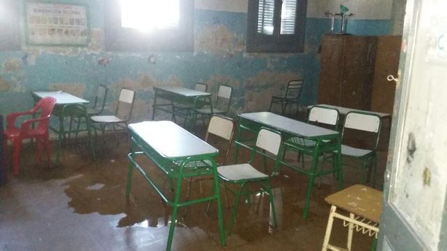 Padres de alumnos de la escuela Rivadavia acudieron a la Justicia y se movilizarán este martes