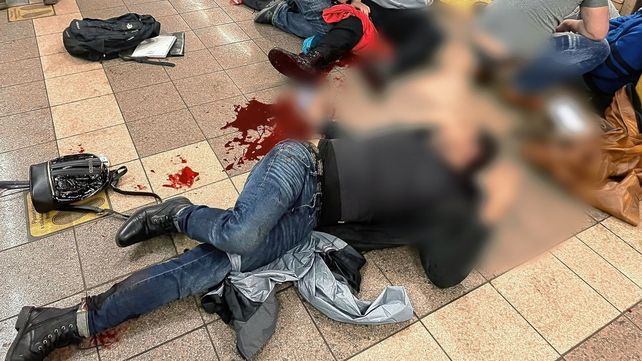 Pánico en Nueva York por personas baleadas y explosivos sin detonar en el subte
