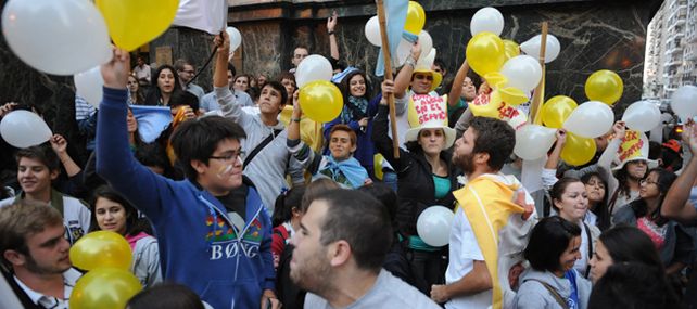 Legisladores del PJ habían pedido que se decrete asueto por la asunción del Papa.