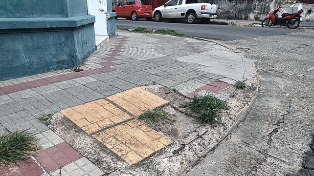 El pedido es para la reparación de rampas que se encuentral en mal estado en distintos puntos de la ciudad.