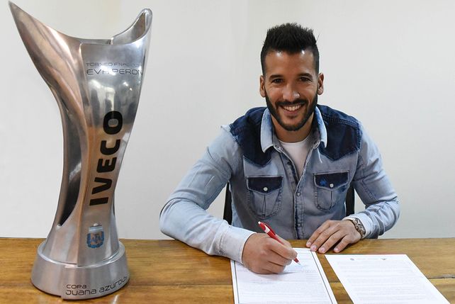 Voboril firmó contrato y se convirtió en el sexto refuerzo de Newells