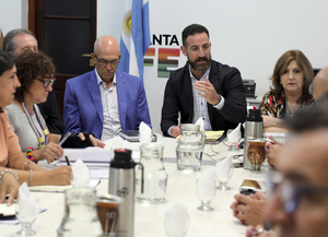 Paritarias: los docentes retomarán la discusión salarial este lunes