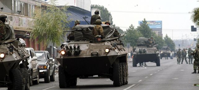 Comandos militares ocupan el sur de Chile y sigue el toque de queda