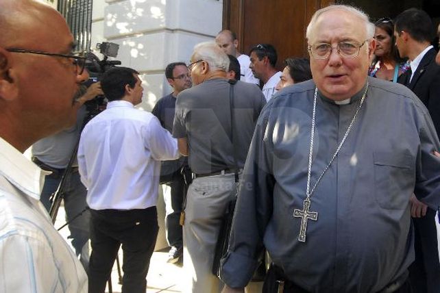 Proponen reconocer al Arzobispo Arancedo