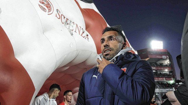 Carlos Tevez debutó con un triunfo en Independiente.