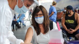 La necesidad de contar con el pase sanitario empuja a los santafesinos rezagados a vacunarse contra el Covid por primera vez.&nbsp;