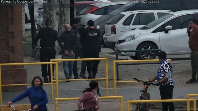 Los evadidos fueron detectados por las cámaras de seguridad municipal y la PAT los detuvo.