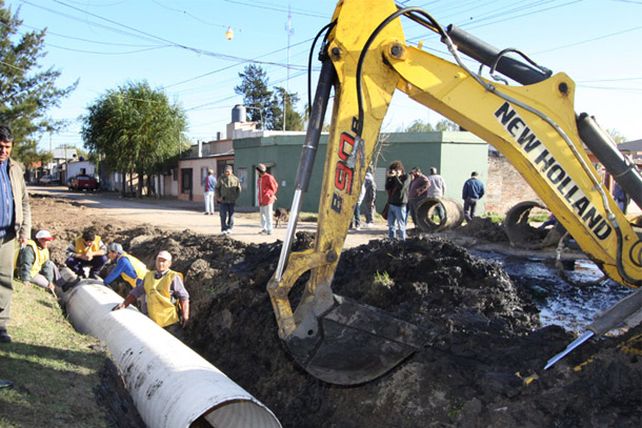 Santa Rosa de Lima: avanzan las obras de arreglo de calles, desagües y cloacas