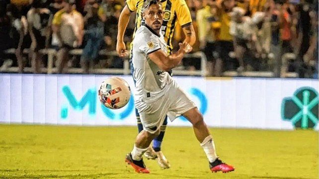 El defensor Jonathan Sandoval