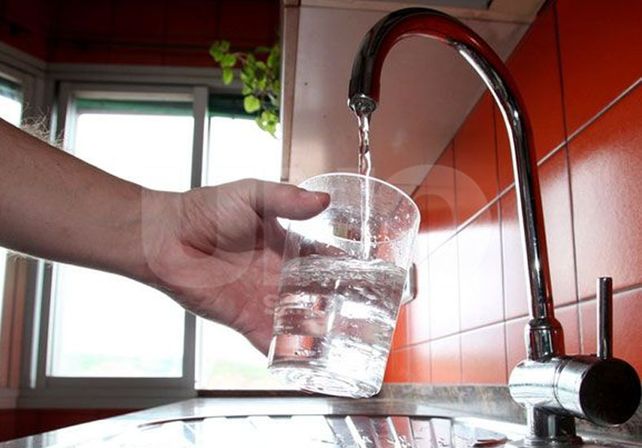 Análisis. El concejal Carlos Suárez aseguró que “el agua potable es un tema que no podemos perder de vista”. UNO de Santa Fe/José Busiemi