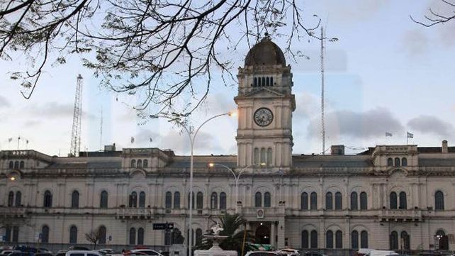 El gobierno provincial convocó a paritaria a los gremios estatales