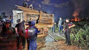 La policía y distintas áreas municipales participaron del operativo realizado este jueves en la zona oeste de Concordia.