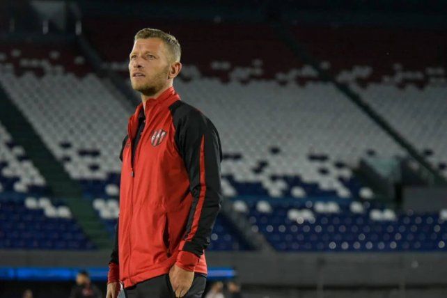 Colón analiza el nombre del experimentado Nicolás Domingo