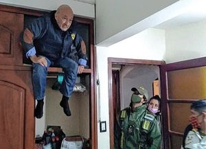 Encontraron a un represor escondido dentro de un placard