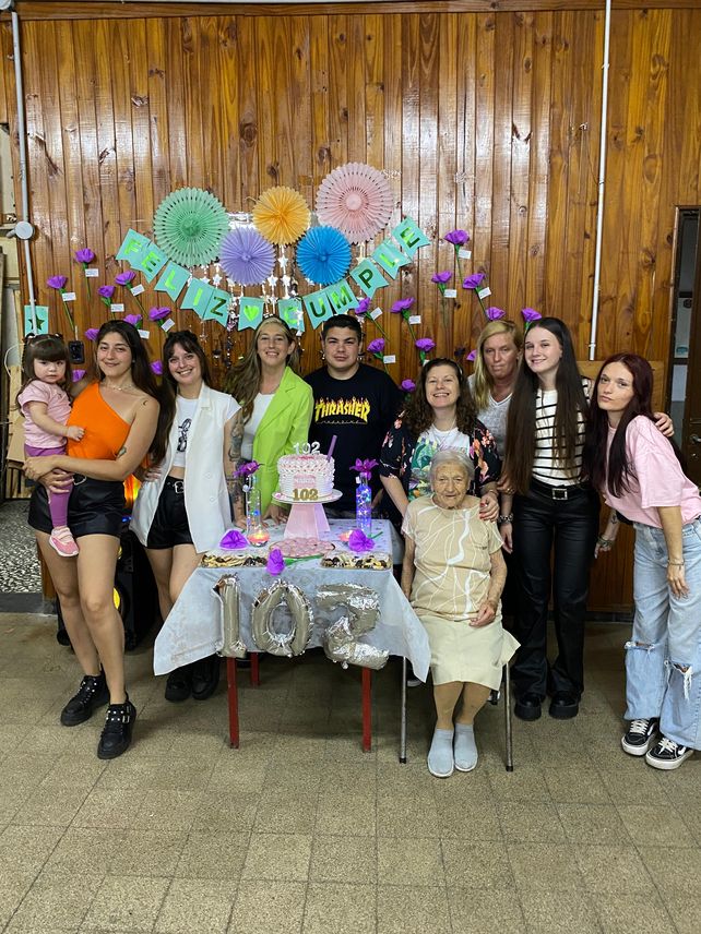 102 no son nada. Marta y su familia.