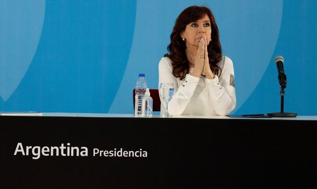 La vicepresidenta salió con los tapones de punta a defender la medida.