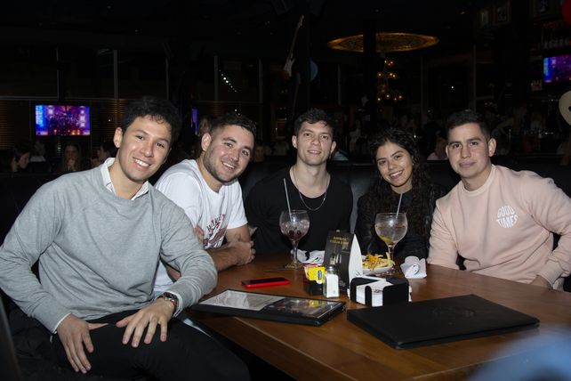 Ignacio Agüero, lLeandro Lopresti, Agustín Puggoni, Florencia Ballario y Federico Castellano.  
