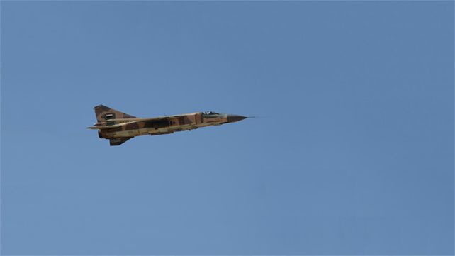 Un MiG-23 de la Fuerza Aérea siria durante una misión cerca de la localidad de Al-Qaryatayn