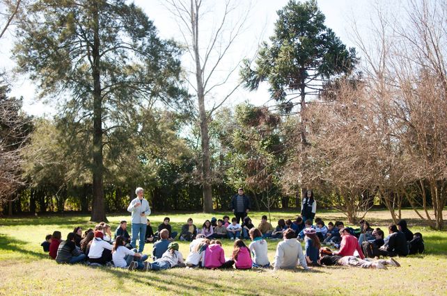 En La Cecilia las asambleas al aire libre son una sana costumbre.&nbsp;