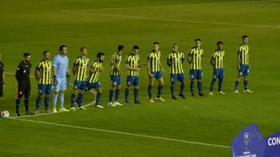 El canalla en el Florencio Sola: Vecchio, Broun, Ruben, Gamba, Ojeda, Blanco, Martínez, Zabala, Almada, Ferreyra y Ávila.