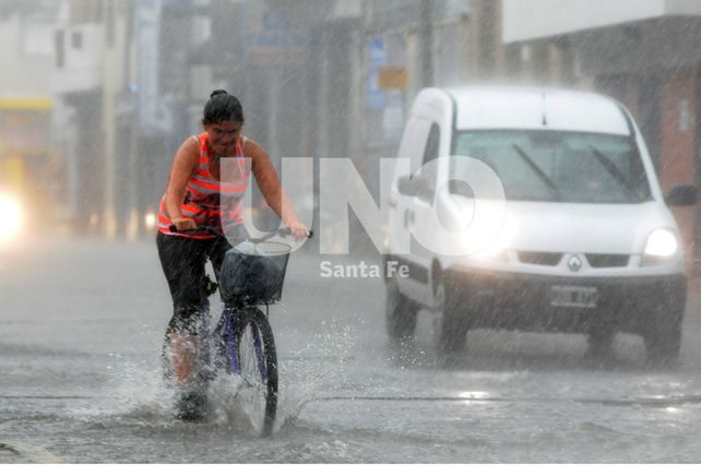 Las lluvias se quedarían todo el fin de semana en Santa Fe.