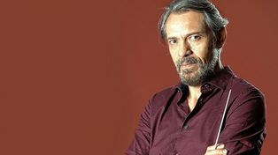 Inaugura la temporada 2022 de la Orguesta Sinfónica con el nuevo director, el brasileño Silvio Viegas