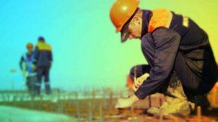 Empleo. La pérdida de puestos de trabajo en el segundo trimestre del año fue inferior a la de los primeros tres meses pero crecieron las suspensiones en empresas&nbsp;