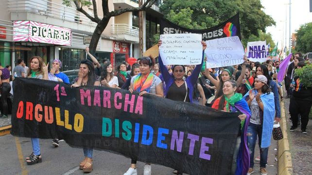 Se realizó en Paraná la primera Marcha del Orgullo Disidente