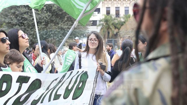 Por trabajo, producción y soberanía gremios y organizaciones sociales se manifestaron en Paraná