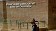 Un padre y una madre fueron detenidos por golpear a un alumno de la escuela Cristo Obrero