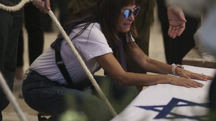 Israel elevó el nivel de alerta mientras entierra a sus soldados caídos en la guerra contra Hamás.