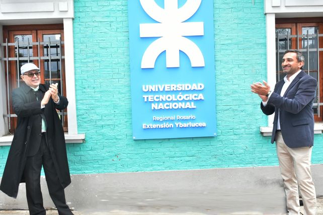 El decano de la Facultad Regional Rosario de la Universidad Tecnológica Nacional (UTN)