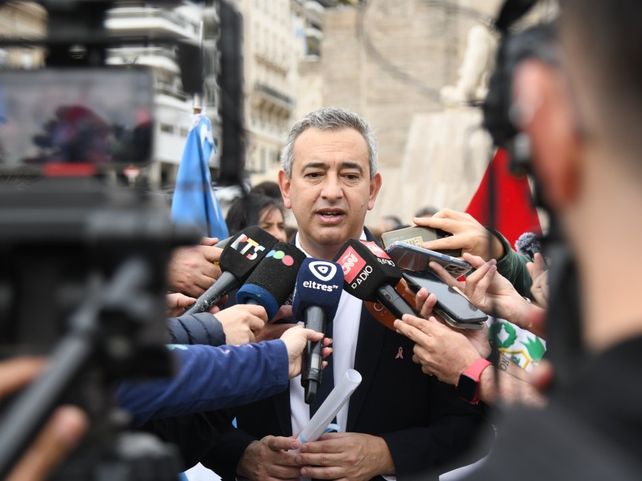 Javkin apuesta al esclarecimiento de los asesinatos para frenar la violencia.