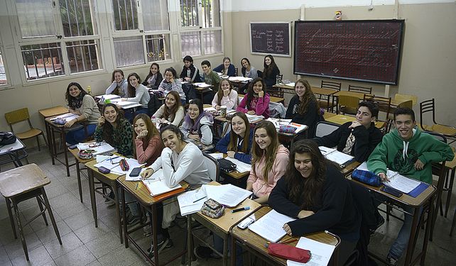 Educación pública. El Supe es una de las3 escuelas medias que dependen de la Universidad Nacional de Rosario.