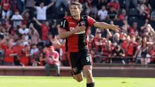 Newells venció a Banfield y sueña con la clasificación